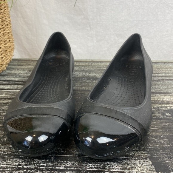 Crocs Black Ballet Flat Slip Slide On Shoes 8 - Picture 2 of 6